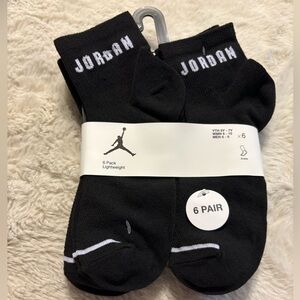 * NWT Jordan Black Athletic Socks Ankle Length youth 5Y-7Y, women 6-10, men 6-8